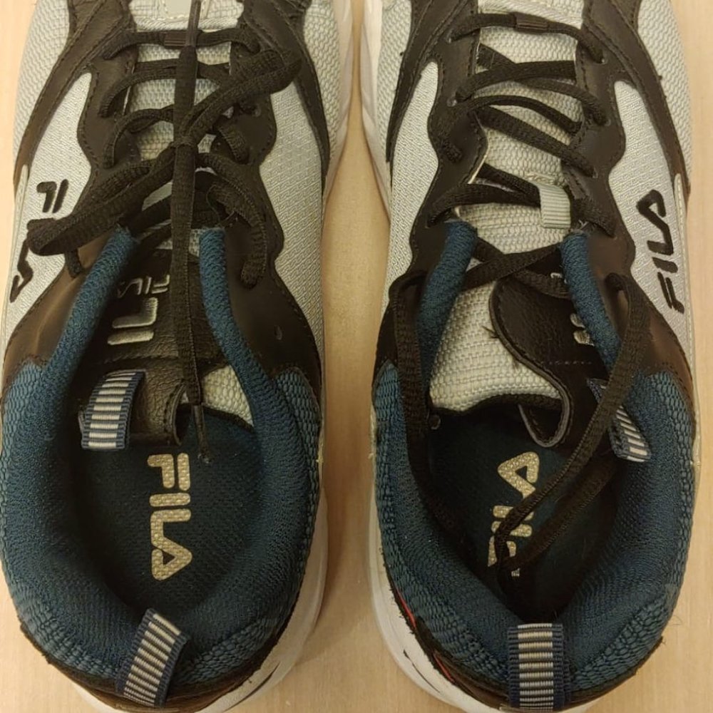 Fila Men's  Athletic Running Hiking Shoes Grey/Black/ Blue(slightly damaged) - Picture 5 of 5